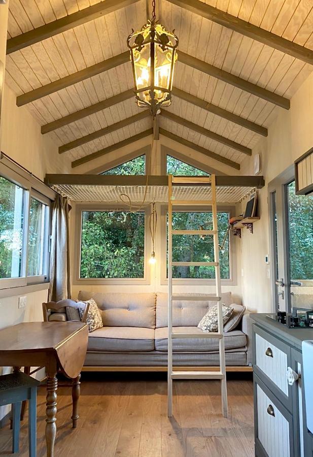 Jolie Tiny House Sous Les Grands Arbres Villa Шоле Екстериор снимка